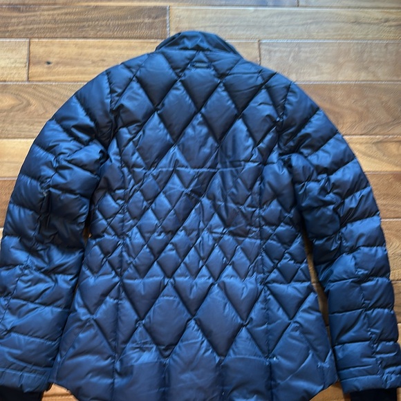 Athleta goose down puffer jacket. - Picture 7 of 8